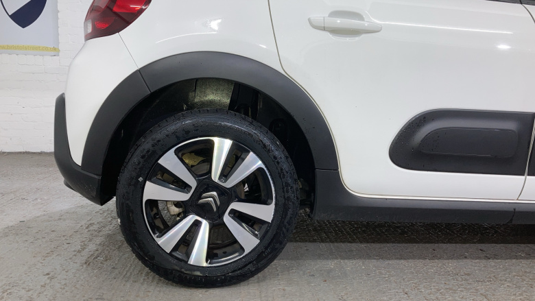 Citroen C3 1.2 PureTech 110 Plus 5dr EAT6 Petrol Hatchback